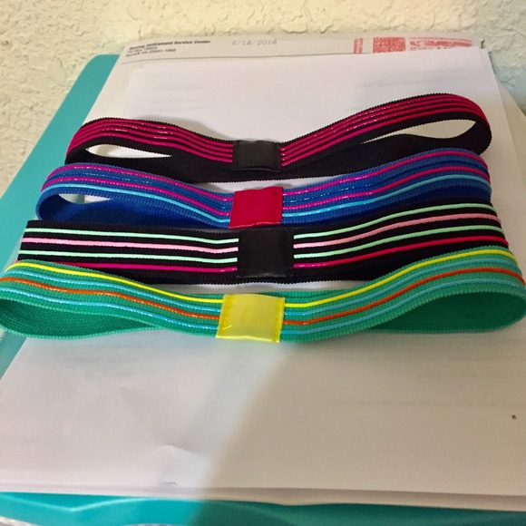 Accessories - 4 different elastic headbands W/raised detail